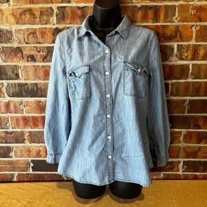 Old Navy blue Jean Long Sleeve Button Up Shirt Women’s Size: M